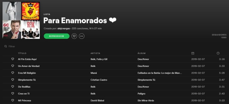 Lista de reproducción en Spotify llamada Para enamorados