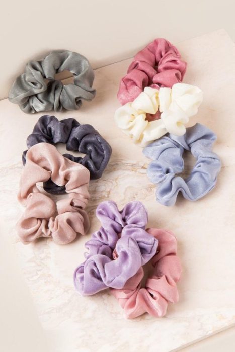 Scrunchies gigantes de colores