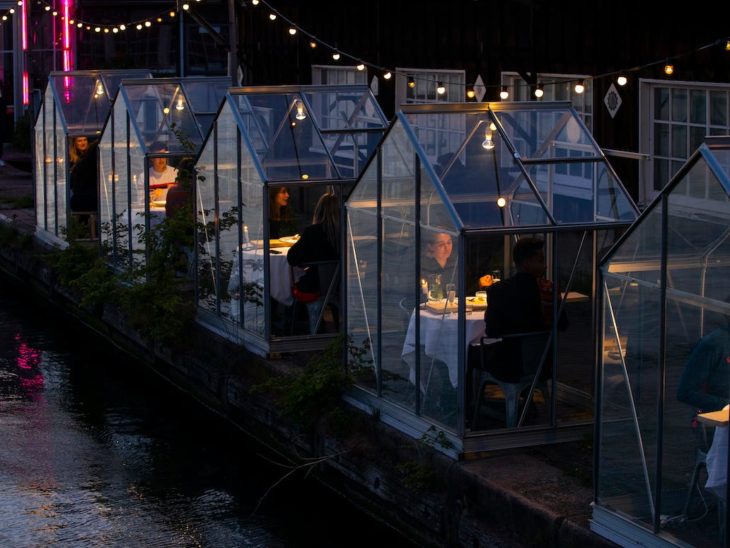 Casitas invernadero en Restaurante Mediatic ETEN