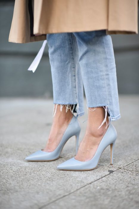 Tacones pump azul celeste