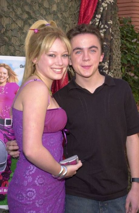 Hilary Duff y Frankie Muniz en el estreno de agente Cody 