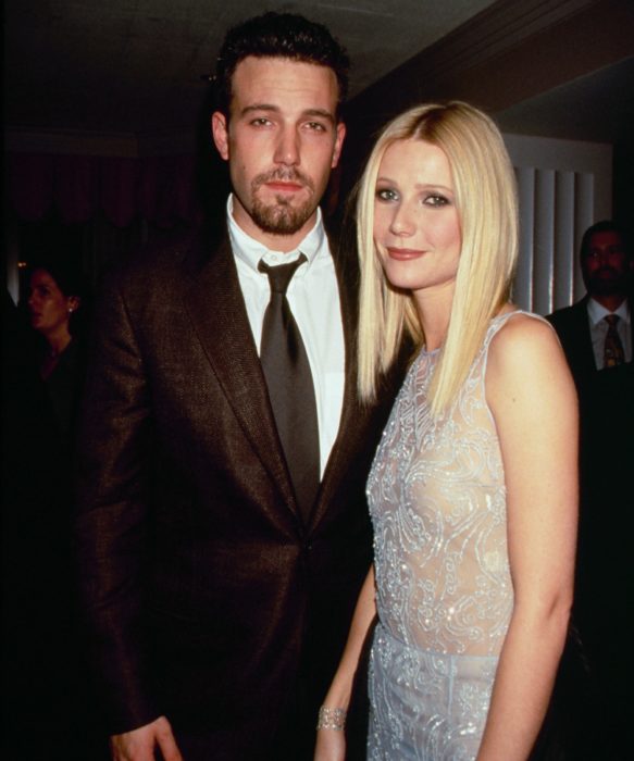 Ben Affleck y Gwyneth Paltrow tomados de la mano