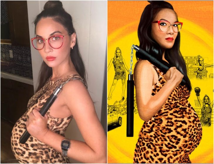 Olivia Munn disfrazada como Ali Wong con vestido estilo animal print en color amarillo con detalles negro, peinado en bun y gafas con marco rojo