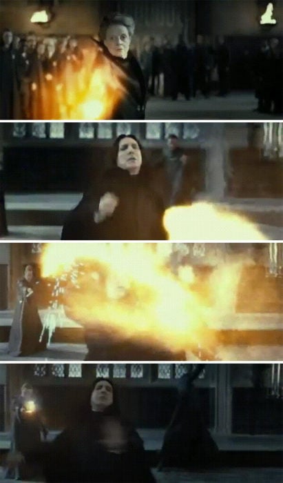 Escena de Harry Potter en la que Snape desvía un hechizo 