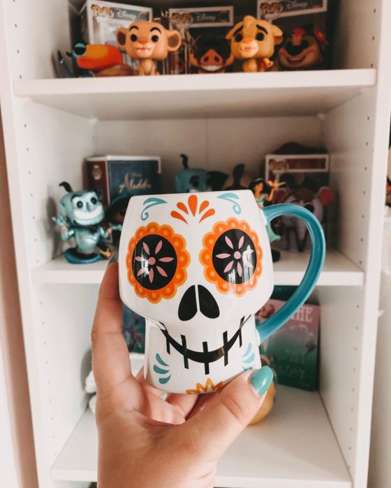 Taza inspirada en la película de Coco