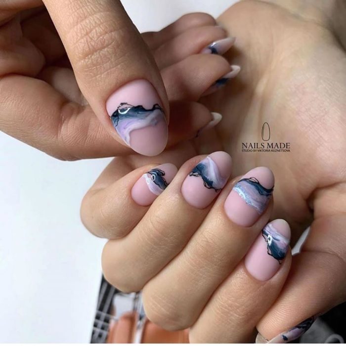 Manicura inspirada en el mar