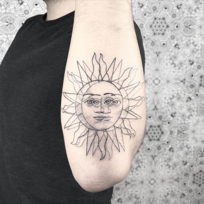 Tatuaje de ilusión óptico de un sol