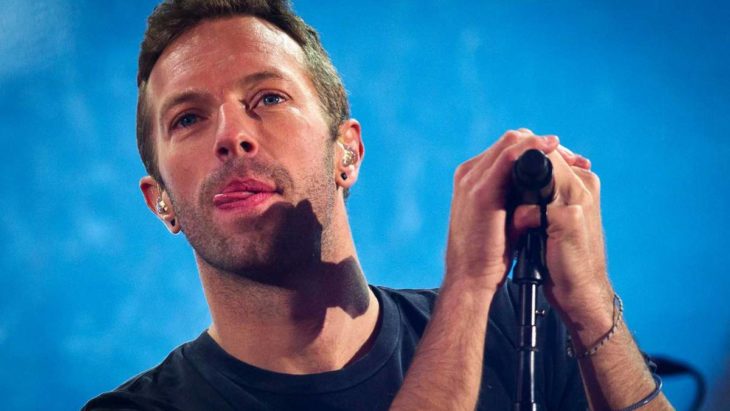 el cantante de coldplay chris martin