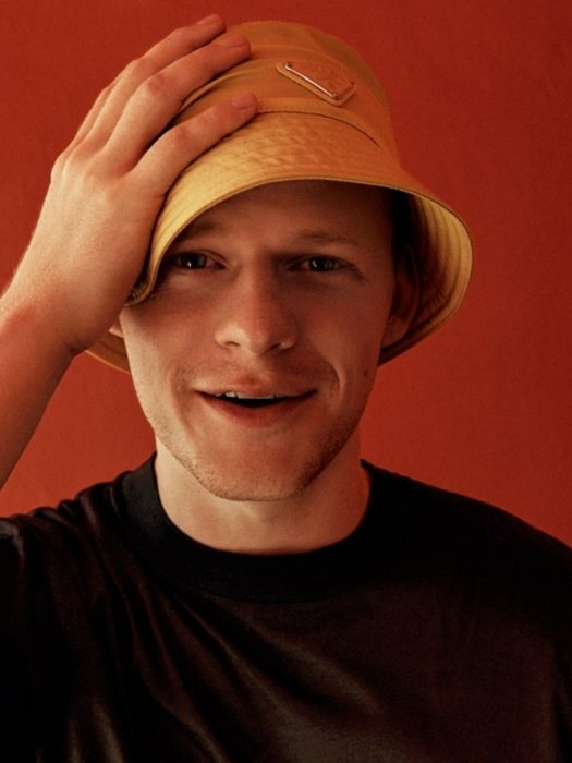 actor lucas hedges