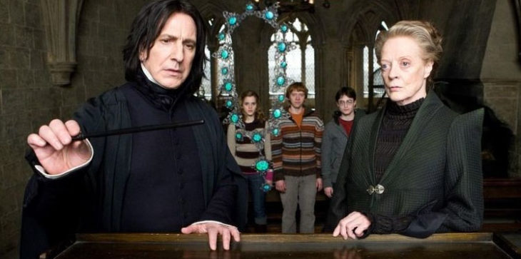 Escena de película de Harry Potter en la que aparece el profesor Snape y la profesora McGonagall