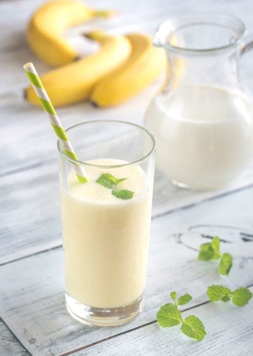 Batido de plátano con leche de soya para la cena