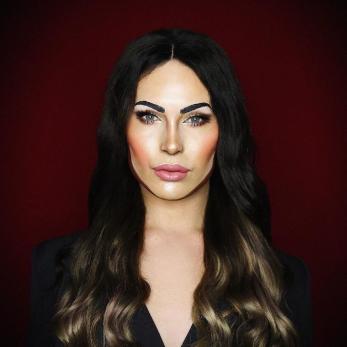 Alex Stone, maquillista, maquillado como Megan Fox