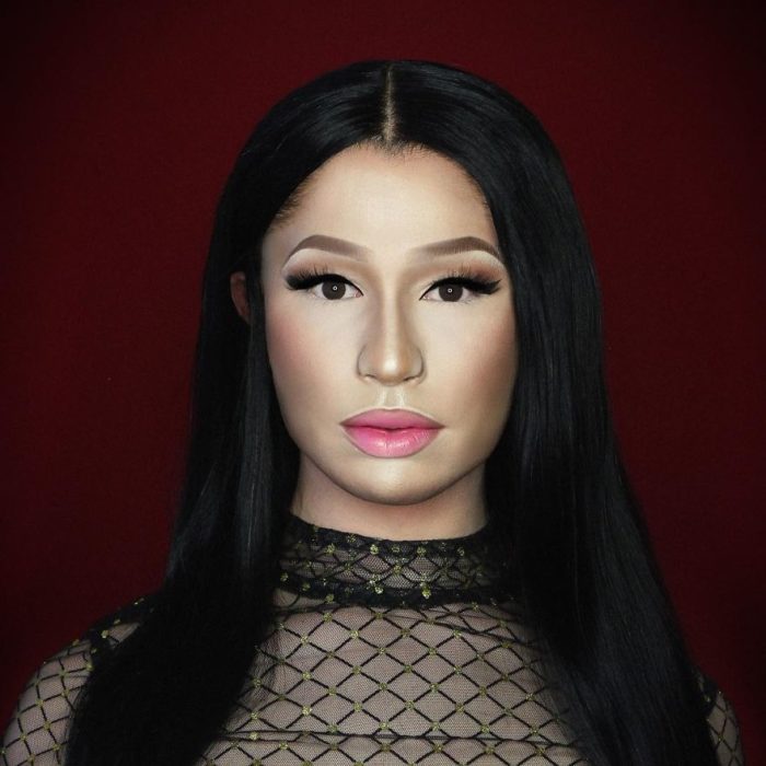 Alex Stone, maquillista, maquillado como Nicki Minaj