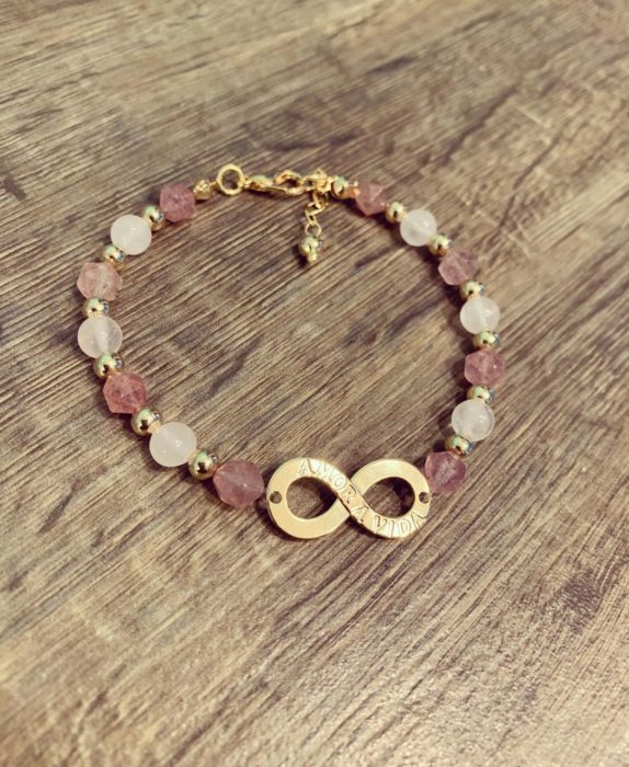 Pulsera con cuarzo rosa