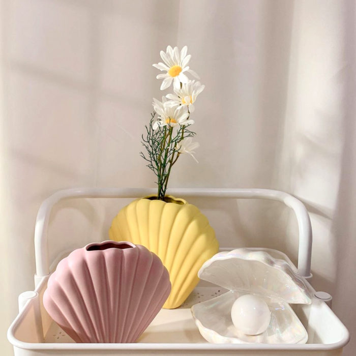 Artículos de decoración para el hogar; florero de concha de mar color rosa y amarillo pastel