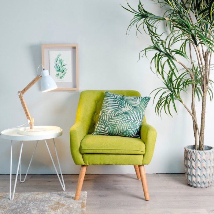 Artículos de decoración para el hogar; sillón color verde con cojín