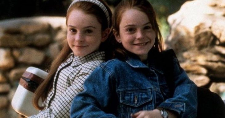 Lindasy Lohan de niña en una escena de la película Juego de gemelas