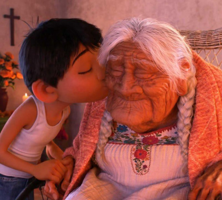 Escenas tristes de películas Disney; Coco, Miguel y mamá Imelda, Recuérdame