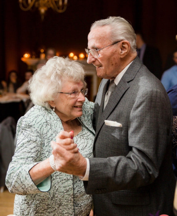 Fotos de ancianitos demostrando amor eterno 