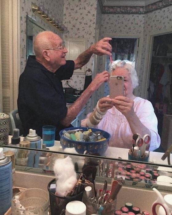 Fotos de ancianitos demostrando amor eterno 