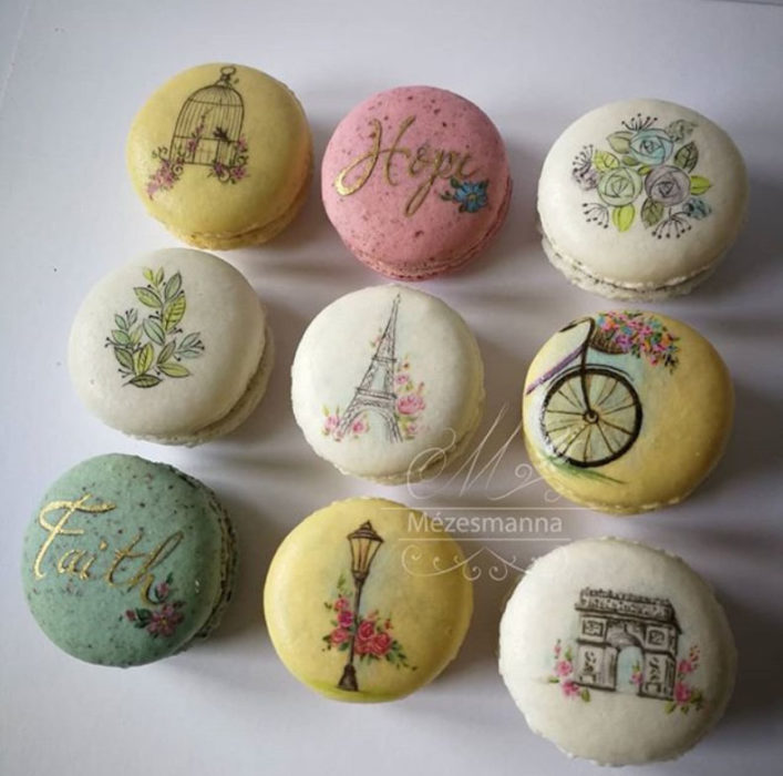 Maccarrons decorados con diferentes figuras parisinas