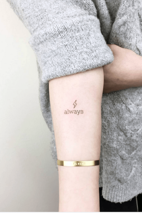 Tatuaje inspirado en Harry Potter, del rayo y la palabra always