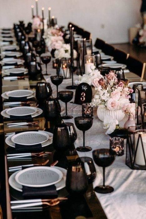 Decoración de banquete de bodas en color negro