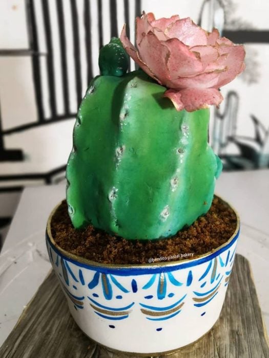 Pastel en forma de cactus