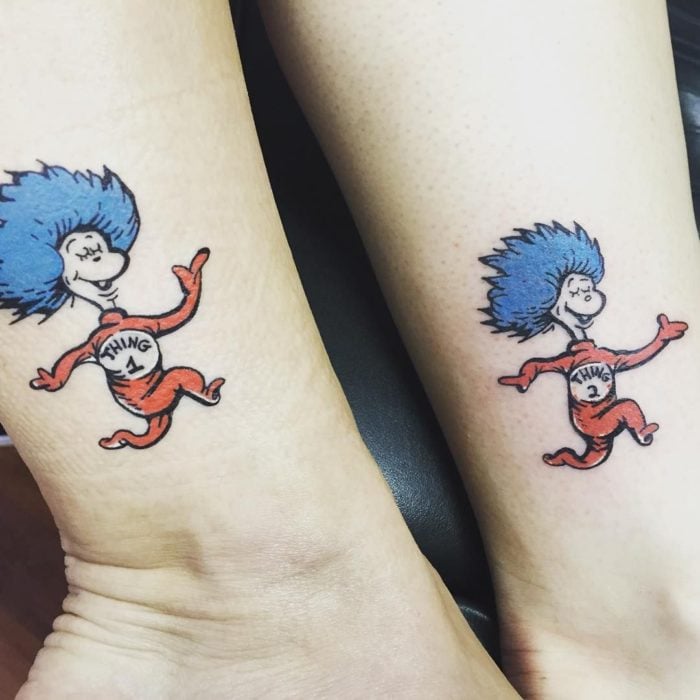 Tatuaje de hermanos de cosa 1 y cosa 2 