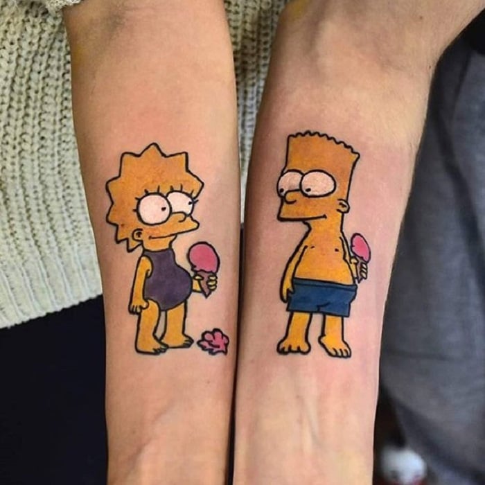 Tatuaje de hermanos de Bart y Lisa