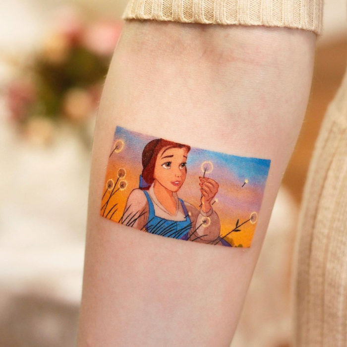 Tatuajes miniatura de películas; La bella y la bestia