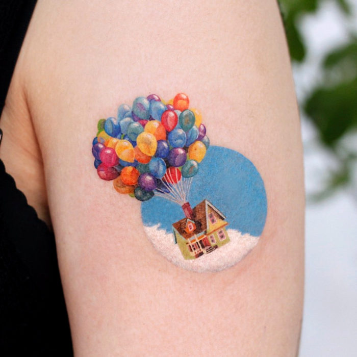 Tatuajes miniatura de películas; Up, casa con globos