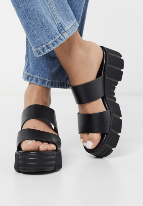 Sandalias negras estilo chunky