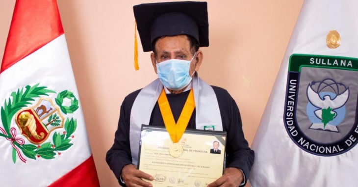 Abuelito se gradúa de la universidad a los 73 años