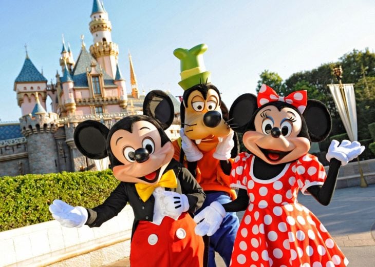 Mikey, Minnie y Goofy en Disneyland