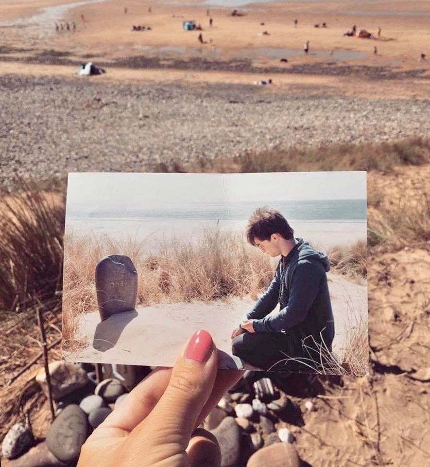 Fans de Dobby el elfo crean altar en la playa en que murió