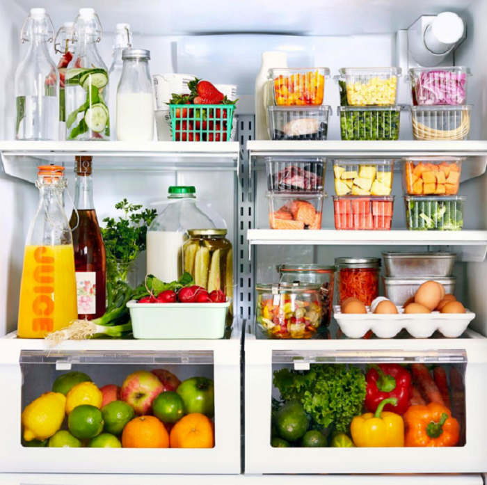 Refrigerador organizado y limpio