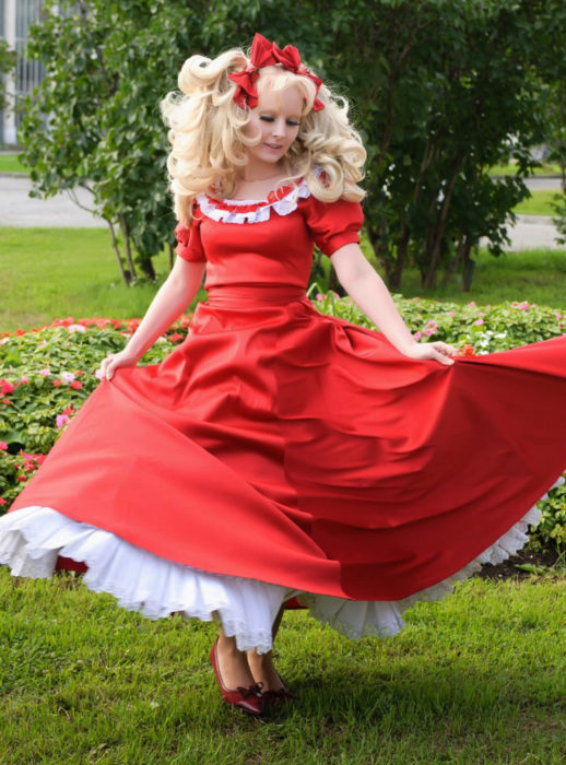 Cosplay, disfraz de Candy White Andrew; vestido rojo