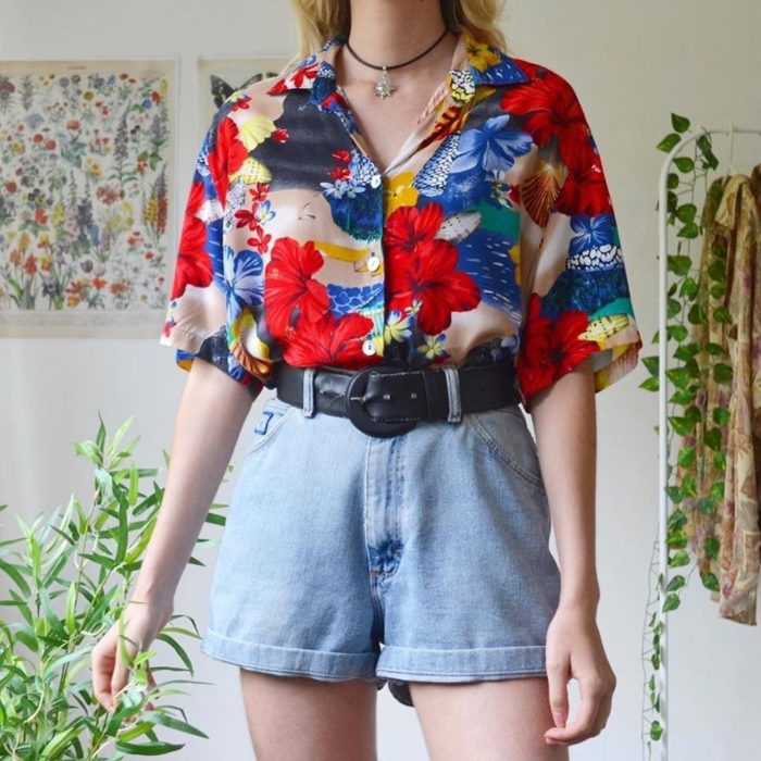 Ideas para combinar shorts con camisa floreadas