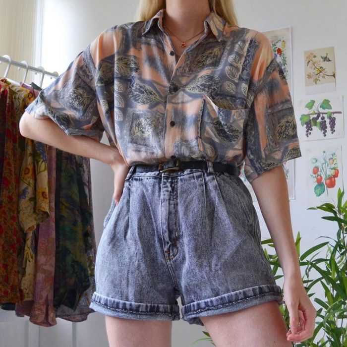 Ideas para combinar shorts con camisa floreadas