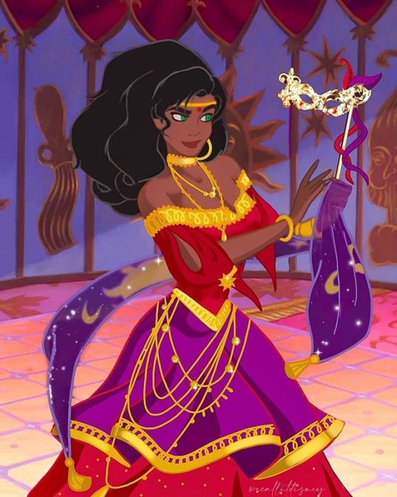 Esmeralda usando el vestido resideñado por la artista Marta Sánchez García