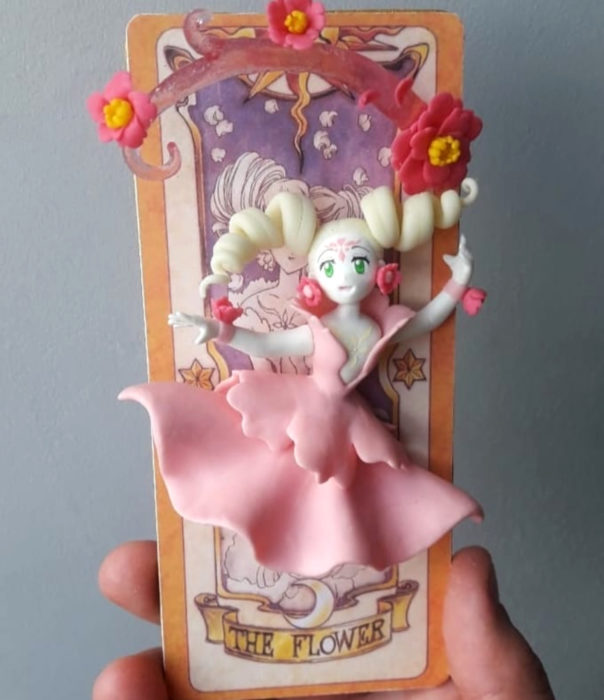 Artista escultor Luki Art crea pequeñas figuras de personajes de caricaturas y películas; Sakura Card Captor, Carta Clow, Las flores