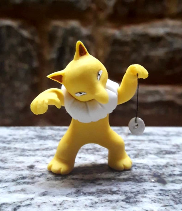 Artista escultor Luki Art crea pequeñas figuras de personajes de caricaturas y películas; Pokémon en pokebola; Hypnos