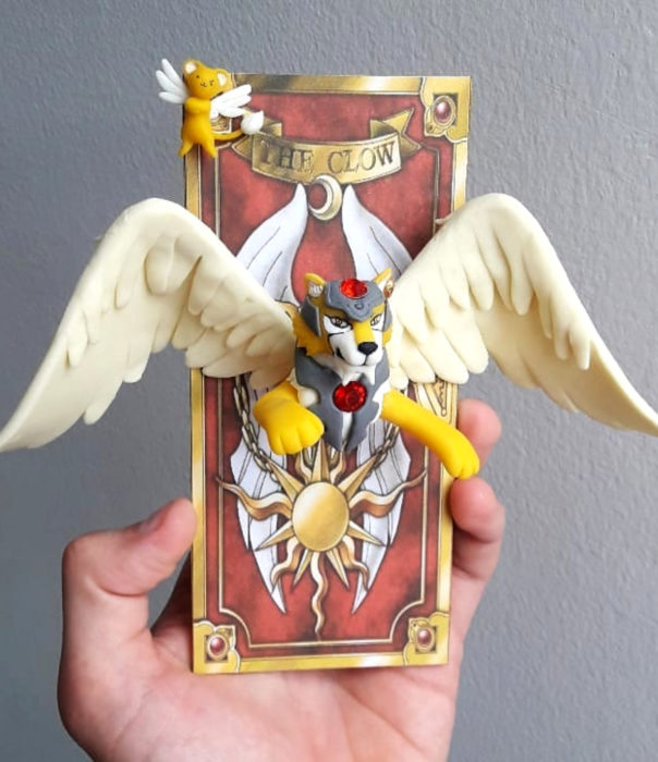 Artista escultor Luki Art crea pequeñas figuras de personajes de caricaturas y películas; Sakura Card Captor, Carta Clow, Kero transformación, Kerberos