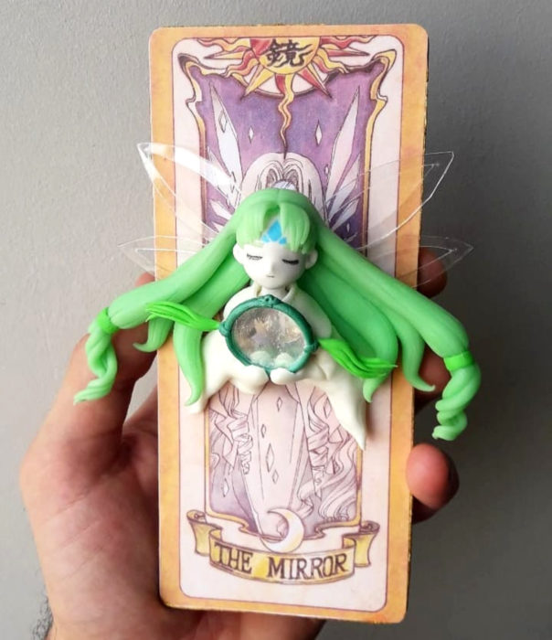 Artista escultor Luki Art crea pequeñas figuras de personajes de caricaturas y películas; Sakura Card Captor, Carta Clow, El espejo