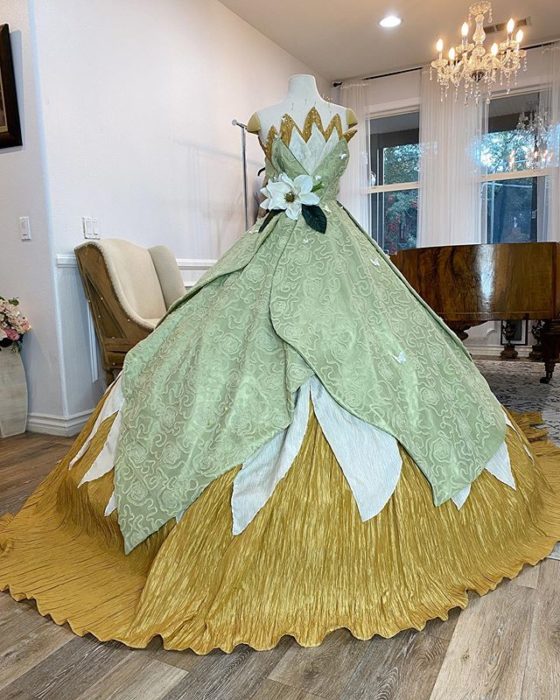 Vestido creado por Nephi García, inspirado en la princesa Disney Tiana