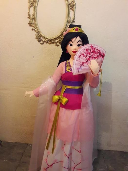 Piñata de Mulan
