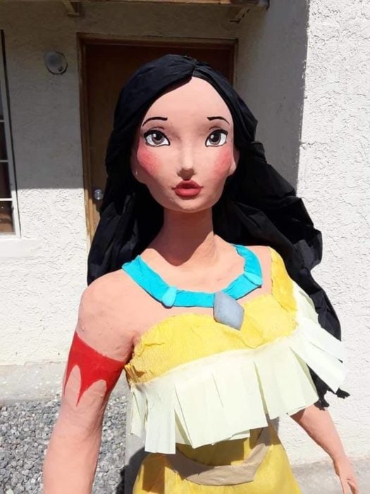 Piñata de Pocahontas 
