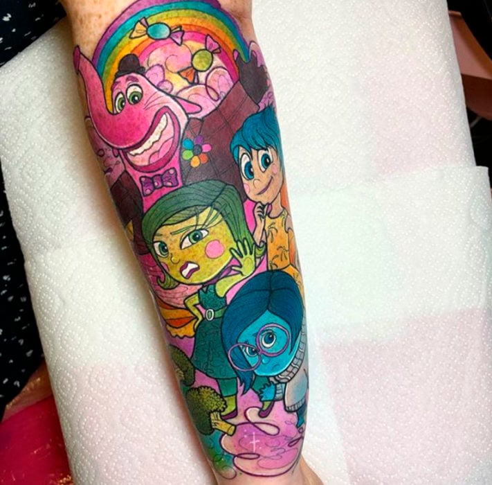 Tatuaje de Hannah Mai inspirado en los personajes de Intensamente