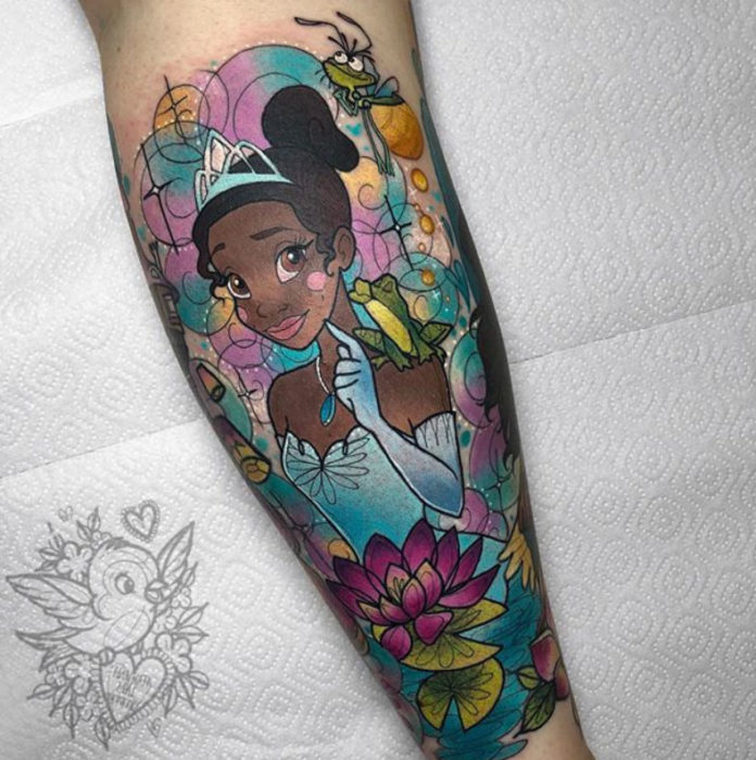 Tatuaje de Hannah Mai inspirado en Tiana